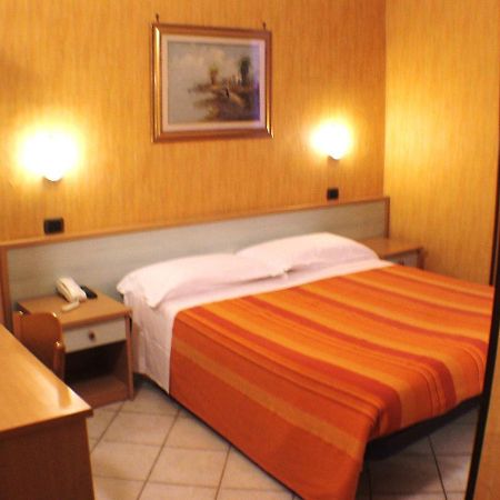 Hotel Isolabella Bussoleno Exterior foto