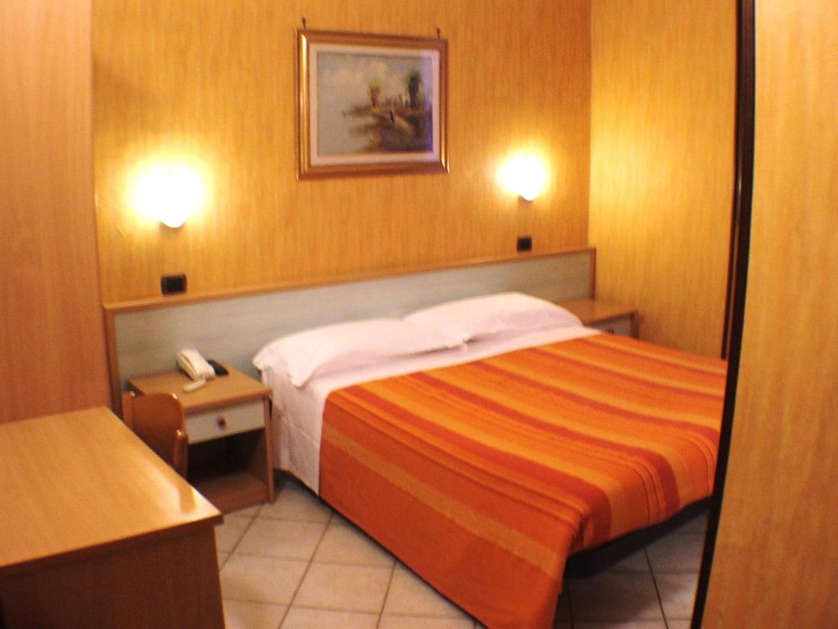 Hotel Isolabella Bussoleno Exterior foto
